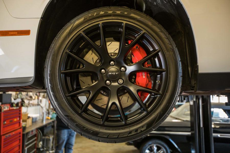 Колеса Dodge Challenger SRT Hellcat 2016 года  (фото 31 из 73)